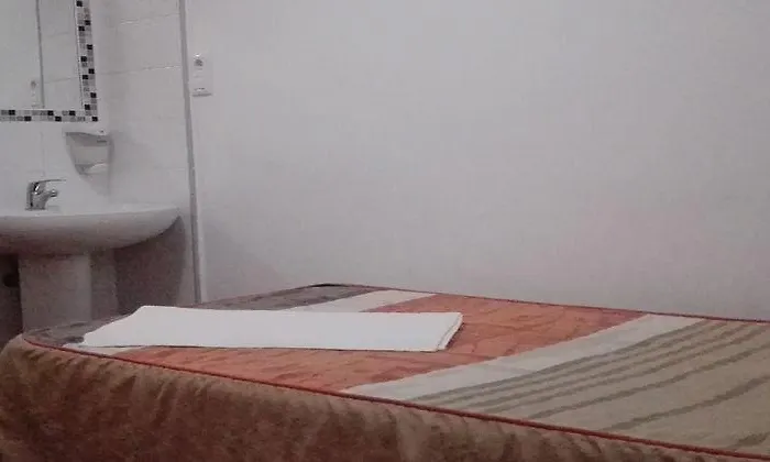 بيت ضيافة بنسيون غران بلازا 2*
